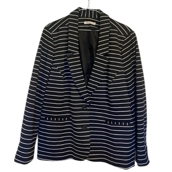 Reitmans Plus Double Breasted Striped Blazer Size 20 - Picture 7 of 7